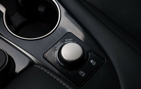 Lexus RX IV рестайлинг, 2018 год, 4 199 000 рублей, 23 фотография