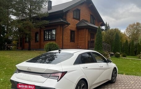 Hyundai Elantra, 2023 год, 2 300 000 рублей, 5 фотография