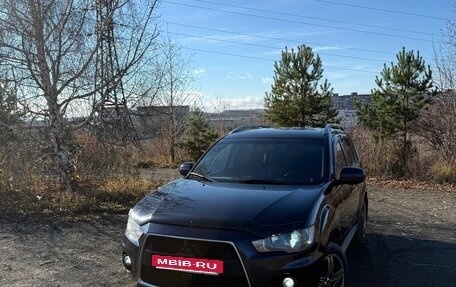 Mitsubishi Outlander III рестайлинг 3, 2010 год, 1 145 000 рублей, 13 фотография