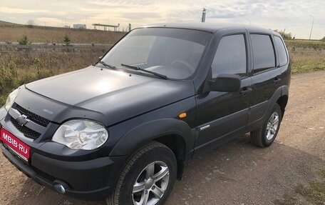 Chevrolet Niva I рестайлинг, 2010 год, 500 000 рублей, 1 фотография