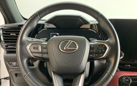 Lexus NX, 2022 год, 6 300 000 рублей, 10 фотография