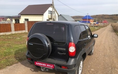 Chevrolet Niva I рестайлинг, 2010 год, 500 000 рублей, 4 фотография