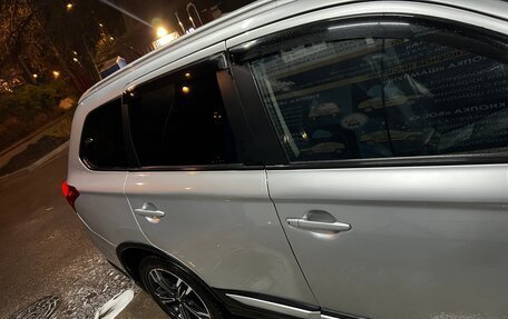 Mitsubishi Outlander III рестайлинг 3, 2015 год, 1 400 000 рублей, 6 фотография