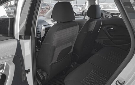 Volkswagen Polo VI (EU Market), 2015 год, 1 099 000 рублей, 11 фотография