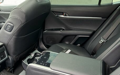 Toyota Camry, 2023 год, 3 335 000 рублей, 8 фотография