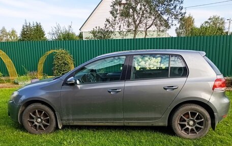 Volkswagen Golf VI, 2010 год, 700 000 рублей, 2 фотография