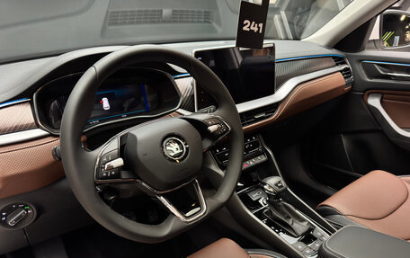 Skoda Kodiaq I, 2025 год, 5 600 000 рублей, 10 фотография