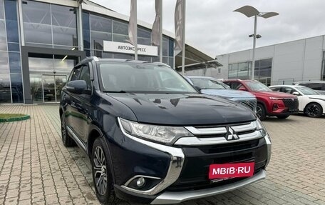 Mitsubishi Outlander III рестайлинг 3, 2018 год, 1 900 000 рублей, 1 фотография