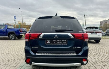 Mitsubishi Outlander III рестайлинг 3, 2018 год, 1 900 000 рублей, 4 фотография
