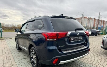 Mitsubishi Outlander III рестайлинг 3, 2018 год, 1 900 000 рублей, 5 фотография