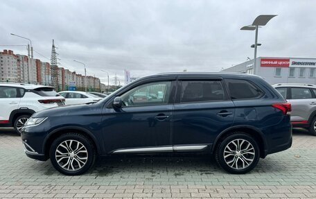 Mitsubishi Outlander III рестайлинг 3, 2018 год, 1 900 000 рублей, 6 фотография