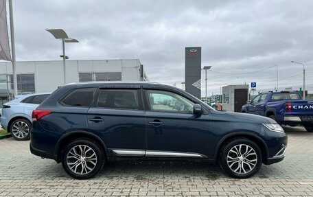 Mitsubishi Outlander III рестайлинг 3, 2018 год, 1 900 000 рублей, 2 фотография