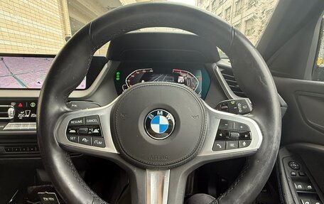 BMW 1 серия, 2022 год, 1 950 000 рублей, 13 фотография