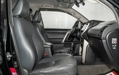 Toyota Land Cruiser Prado 150 рестайлинг 2, 2012 год, 2 890 000 рублей, 5 фотография