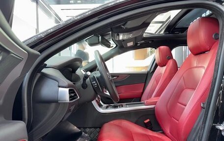 Jaguar XE I рестайлинг, 2021 год, 2 400 000 рублей, 7 фотография