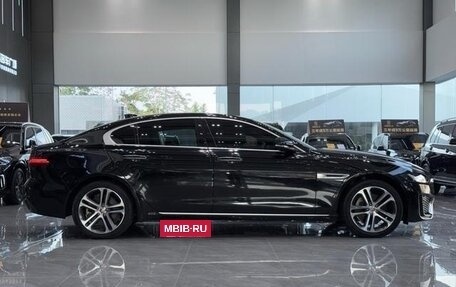 Jaguar XE I рестайлинг, 2021 год, 2 400 000 рублей, 3 фотография