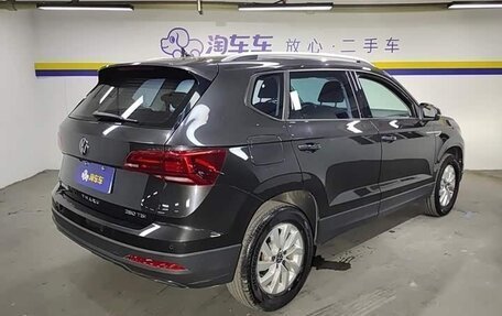 Volkswagen Tiguan II, 2022 год, 2 100 000 рублей, 3 фотография