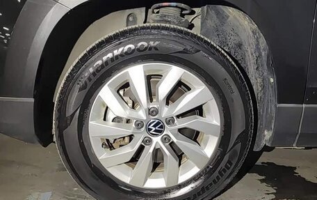 Volkswagen Tiguan II, 2022 год, 2 100 000 рублей, 6 фотография