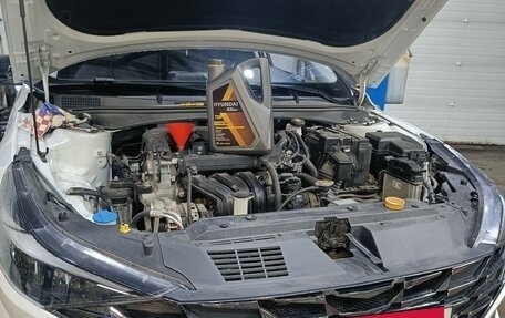 Hyundai Elantra, 2021 год, 1 600 000 рублей, 2 фотография