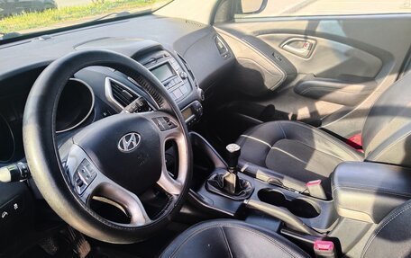 Hyundai ix35 I рестайлинг, 2010 год, 900 000 рублей, 6 фотография