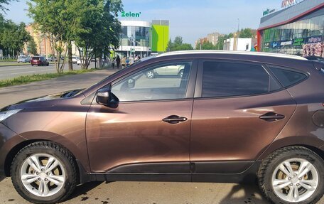 Hyundai ix35 I рестайлинг, 2010 год, 900 000 рублей, 2 фотография
