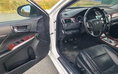 Toyota Camry, 2013 год, 1 700 000 рублей, 12 фотография