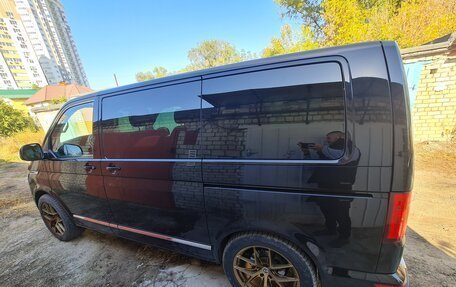 Volkswagen Multivan T6 рестайлинг, 2020 год, 6 500 000 рублей, 1 фотография