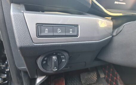 Volkswagen Multivan T6 рестайлинг, 2020 год, 6 500 000 рублей, 6 фотография