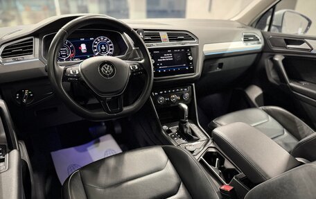 Volkswagen Tiguan II, 2018 год, 3 400 000 рублей, 6 фотография