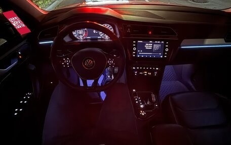 Volkswagen Tiguan II, 2018 год, 3 400 000 рублей, 5 фотография