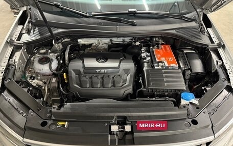 Volkswagen Tiguan II, 2018 год, 3 400 000 рублей, 13 фотография