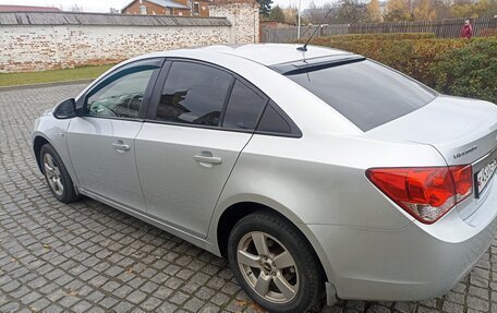 Chevrolet Cruze II, 2010 год, 780 000 рублей, 6 фотография