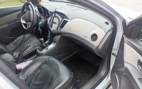 Chevrolet Cruze II, 2010 год, 780 000 рублей, 11 фотография