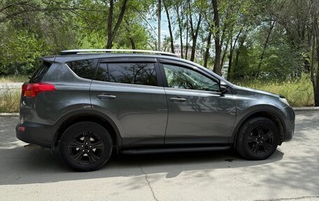 Toyota RAV4, 2015 год, 2 150 000 рублей, 2 фотография