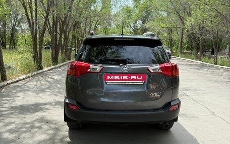 Toyota RAV4, 2015 год, 2 150 000 рублей, 4 фотография