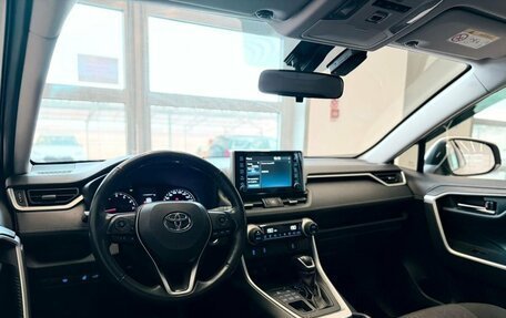 Toyota RAV4, 2020 год, 3 550 000 рублей, 16 фотография