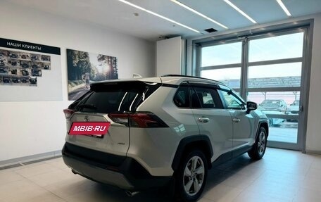 Toyota RAV4, 2020 год, 3 550 000 рублей, 8 фотография