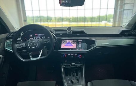 Audi Q3, 2022 год, 2 400 000 рублей, 7 фотография