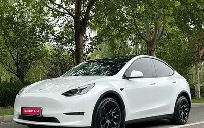 Tesla Model Y I, 2021 год, 2 820 000 рублей, 1 фотография