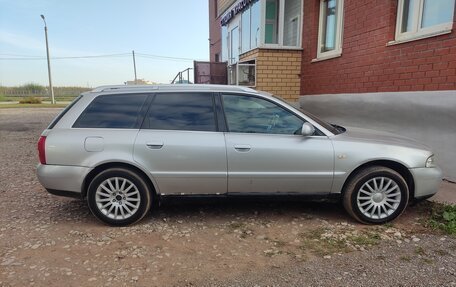 Audi A4, 2000 год, 300 000 рублей, 6 фотография