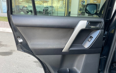 Toyota Land Cruiser Prado 150 рестайлинг 2, 2010 год, 2 000 000 рублей, 16 фотография