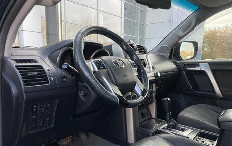 Toyota Land Cruiser Prado 150 рестайлинг 2, 2010 год, 2 000 000 рублей, 14 фотография