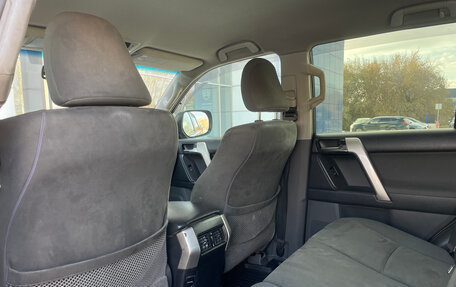 Toyota Land Cruiser Prado 150 рестайлинг 2, 2010 год, 2 000 000 рублей, 17 фотография