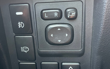 Toyota Land Cruiser Prado 150 рестайлинг 2, 2010 год, 2 000 000 рублей, 15 фотография