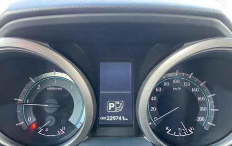 Toyota Land Cruiser Prado 150 рестайлинг 2, 2010 год, 2 000 000 рублей, 28 фотография