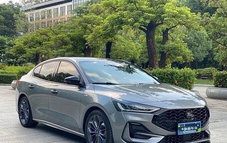 Ford Focus IV, 2022 год, 1 830 000 рублей, 3 фотография