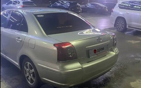 Toyota Avensis III рестайлинг, 2007 год, 910 000 рублей, 24 фотография