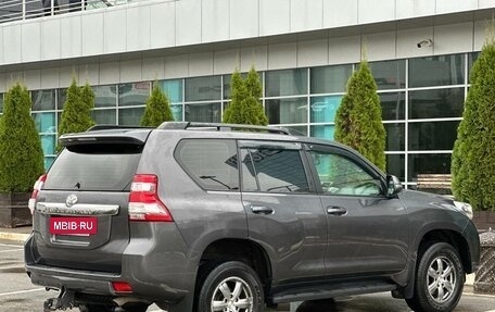 Toyota Land Cruiser Prado 150 рестайлинг 2, 2016 год, 4 220 000 рублей, 6 фотография