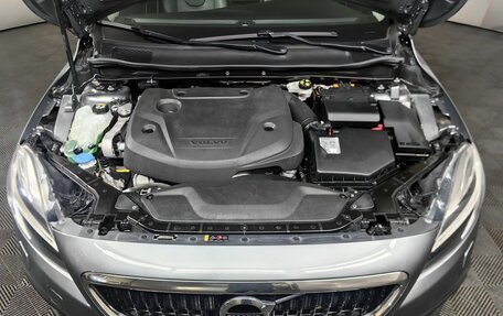 Volvo V40 Cross Country I, 2019 год, 2 193 000 рублей, 18 фотография