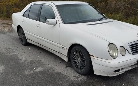 Mercedes-Benz E-Класс, 2001 год, 370 000 рублей, 2 фотография